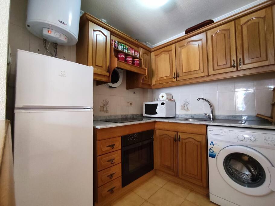Apartamento Comodo A 300 Metros De La Playa Santa Pola Eksteriør billede