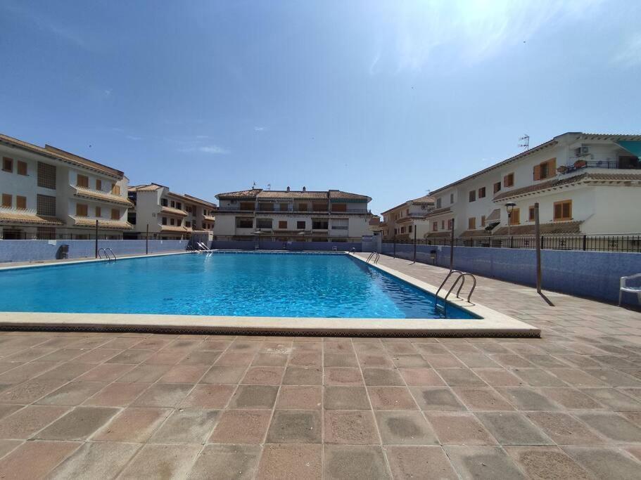 Apartamento Comodo A 300 Metros De La Playa Santa Pola Eksteriør billede