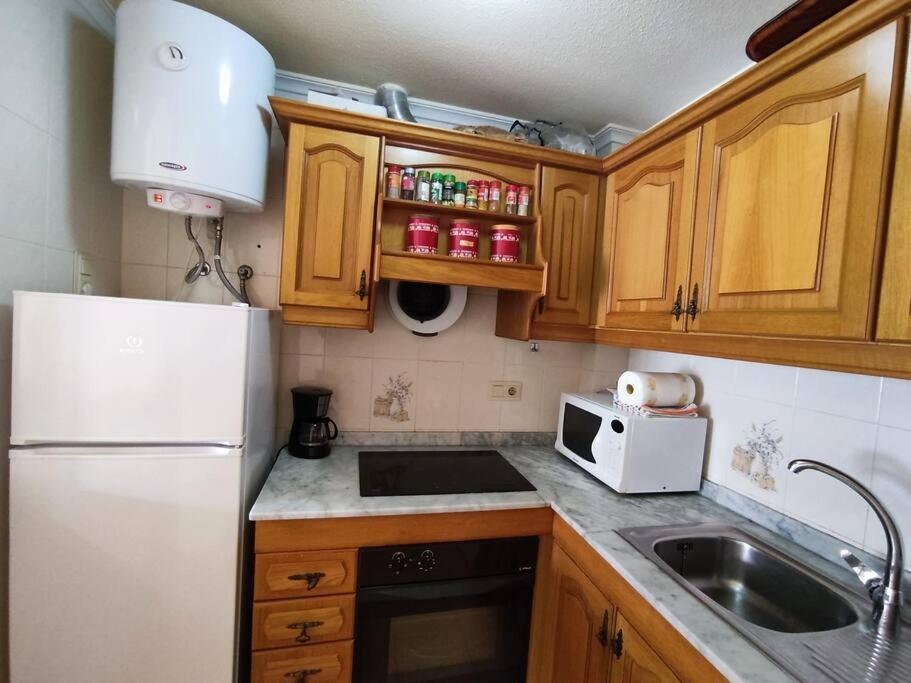 Apartamento Comodo A 300 Metros De La Playa Santa Pola Eksteriør billede